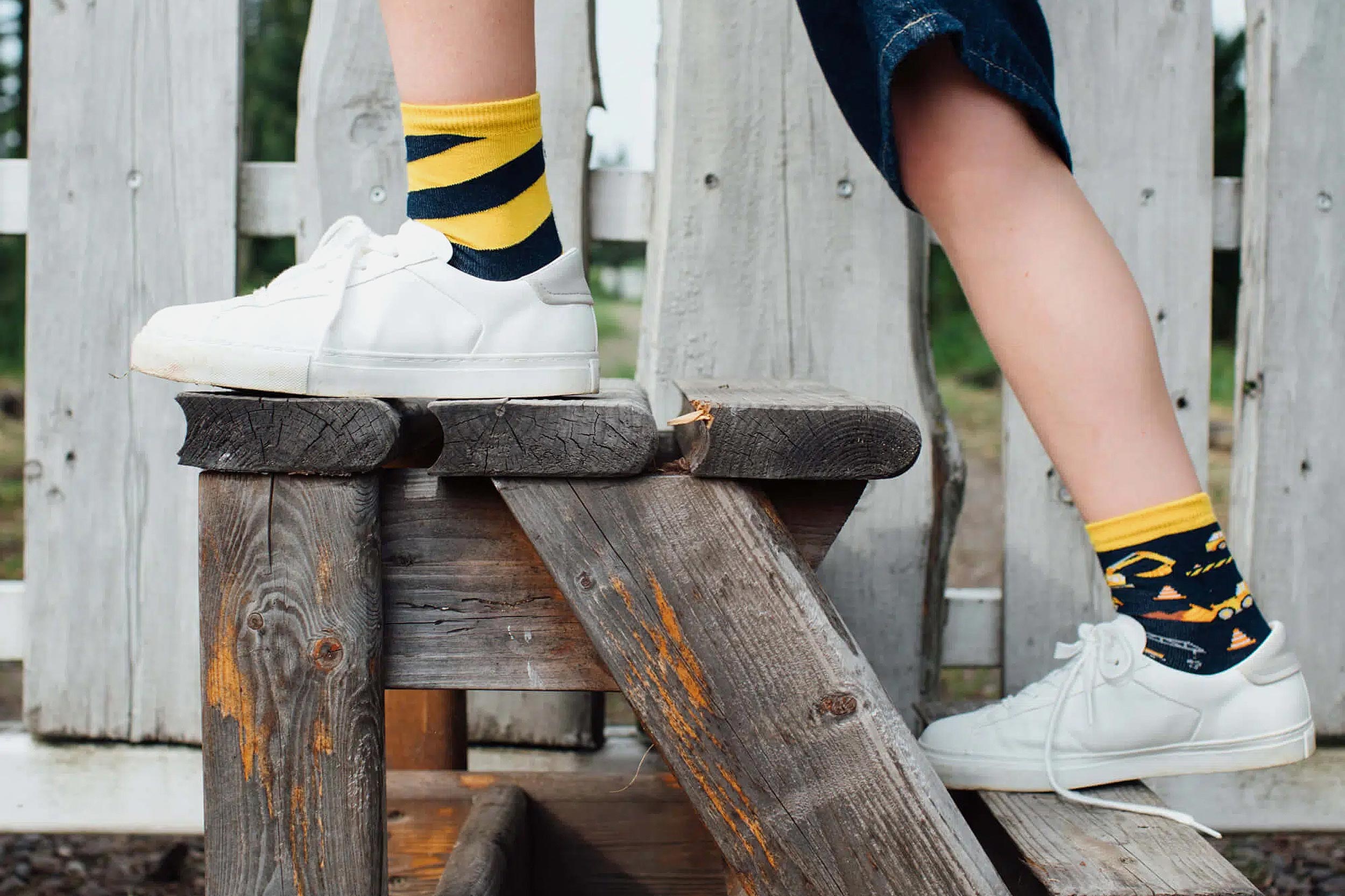 SOCKS THE BUILDER KIDS - Many Mornings