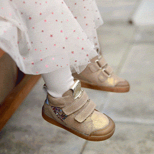 Voir toute la Collection chaussures et chaussons enfant