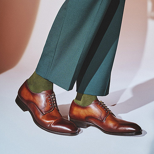 Enjoy our socks special offer on Falke: get the 4th item for free 